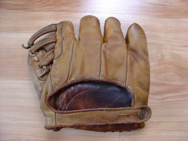 Eldon Auker Goldsmith AU Back